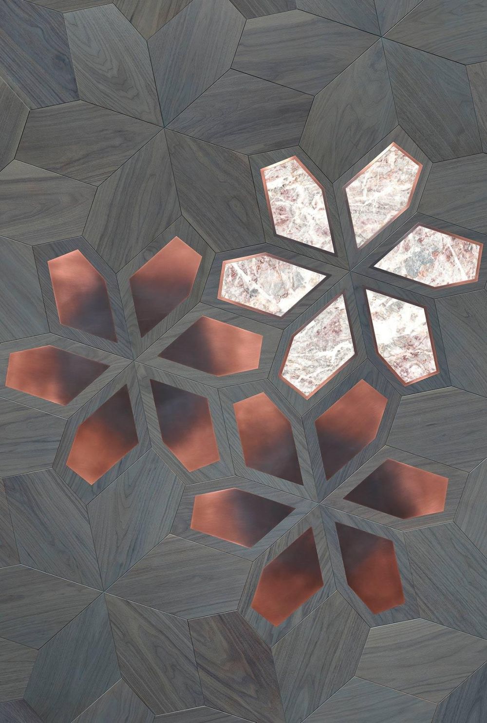 Напольное покрытие Azalea от Foglie d’Oro из древесины серого цвета со вставками из металла Rame Smokey и мрамора Fior di Pesco, характеризующееся геометрическими цветочными мотивами.